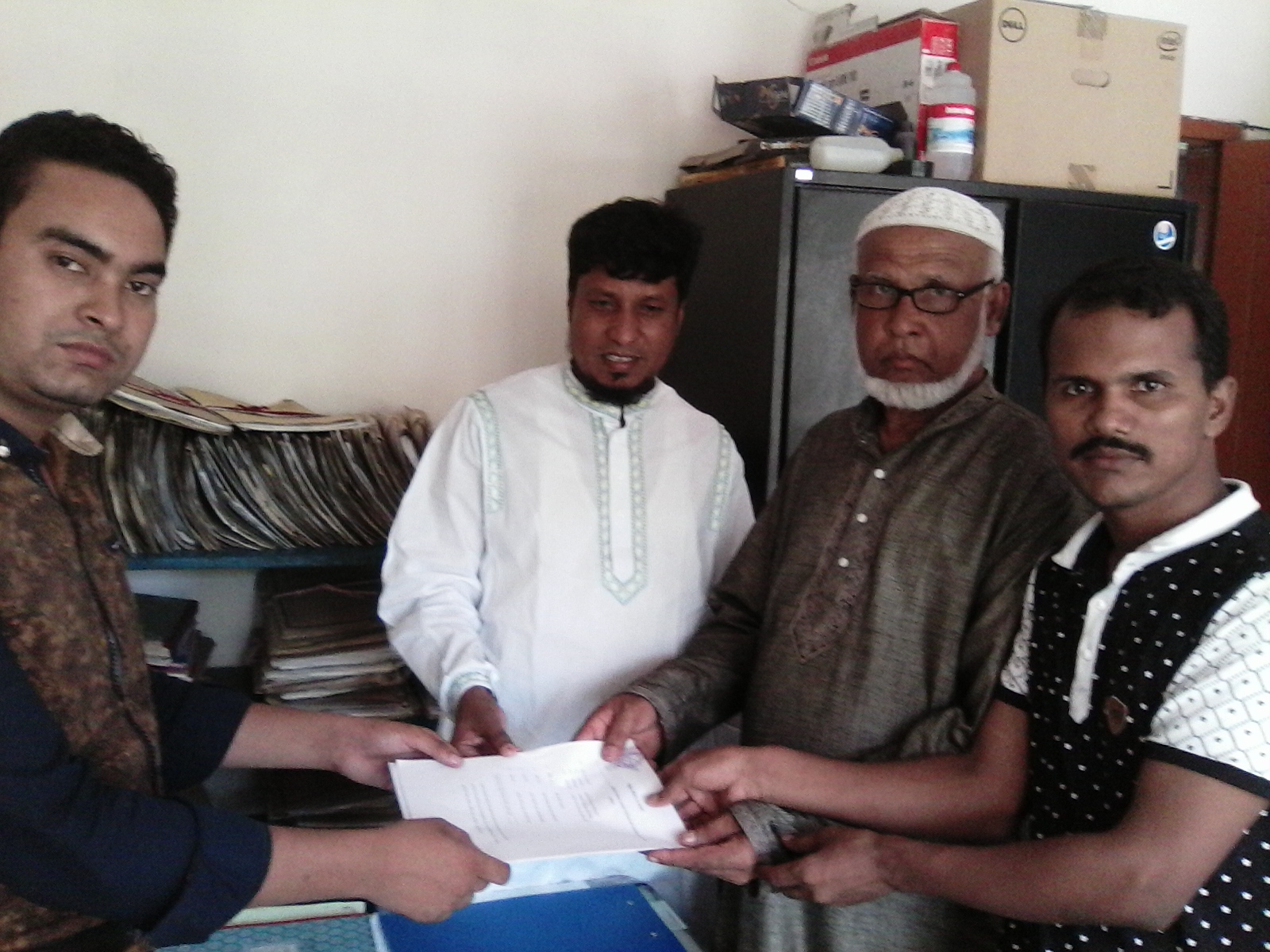 চর ছান্দিয়ার চেয়ারম্যান প্রার্থী দীন মোহাম্মদের মনোনয়ন ফরম সংগ্রহ