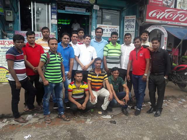 জাতীর জনকের কবর জিয়ারতের উদ্দেশ্যে সোনাগাজী যুবলীগ