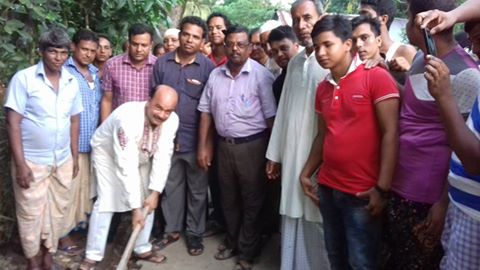 সোনাগাজীতে সড়ক সংস্কার কাজের উদ্বোধন