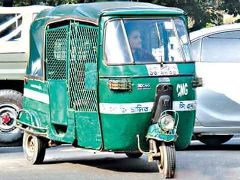 ঈদ উপলক্ষে লালপোলে সিএনজি অটোরিক্সা পারাপারে নিষেধাজ্ঞা সাময়িক প্রত্যাহার