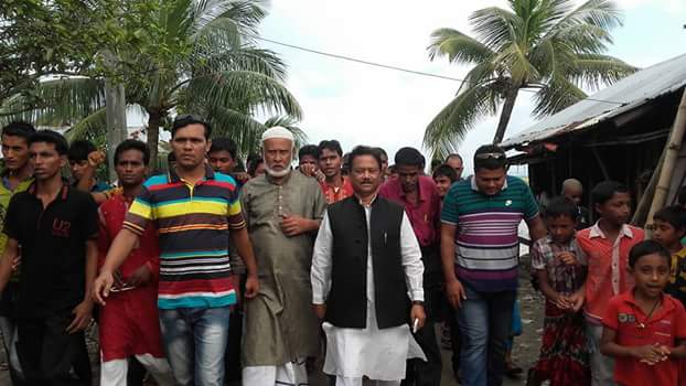 শীঘ্রই বেড়িবাঁধ নির্মান হবে – চর ছান্দিয়ায় সাংসদ রহিম উল্যাহ
