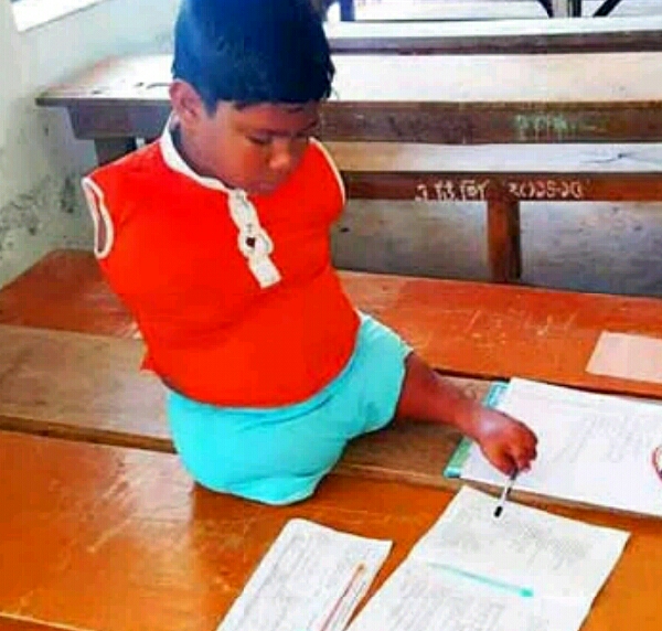 `নাটোরে পা দিয়েই চলছে রাসেলের পিএসসি যুদ্ধ’