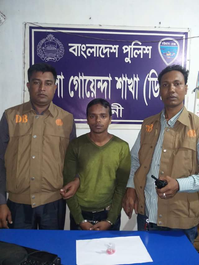 ফেনীতে ইয়াবাসহ মাদক বিক্রেতা গ্রেফতার