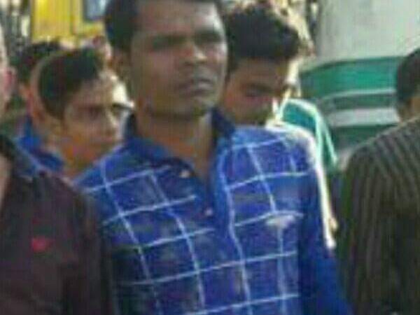 সোনাগাজীতে ব্যাবসায়ীর কাছে চাঁদাদাবী