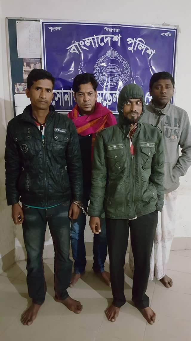 সোনাগাজীতে বিশেষ অভিযানে   ডাকাতসহ গ্রেফতার ৪