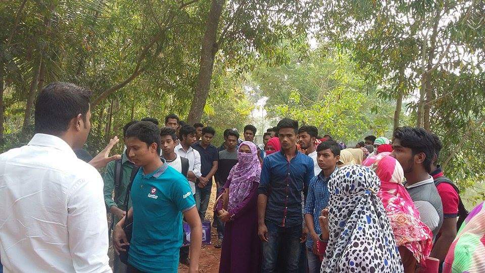 ফেনীতে পার্কে অসামাজিক কাজ বন্ধে জেলা প্রশাসনের অভিযান