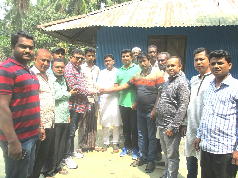 সোনাগাজীর আলো’তে সংবাদ প্রকাশ: প্রয়াত নেতার পরিবারের পাশে প্রবাসী আ’লীগ নেতা হাদি